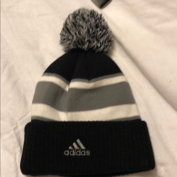 Spurs adidas toboggan - Picture 2 of 2